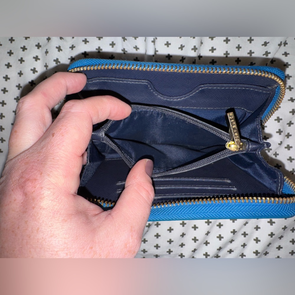 Tory Burch Wallet - Picture 10 of 10